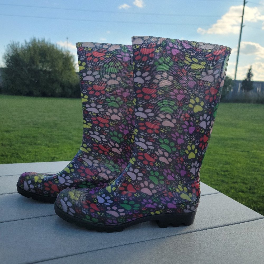 Women's raincoats, dog print,  size 11